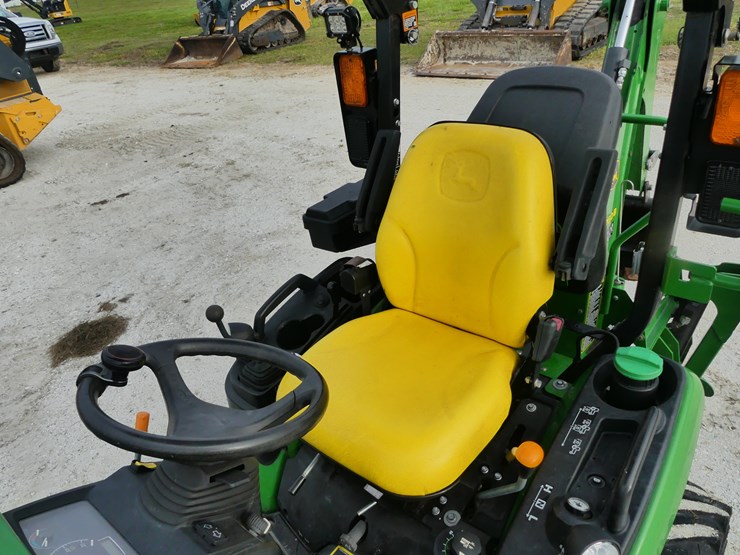 john-deere-1025r-image-22