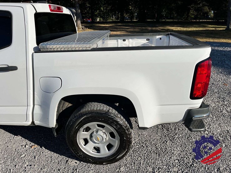 2021-chevrolet-colorado-image-19