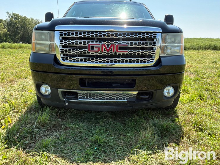 2012-gmc-sierra-2500-image-10