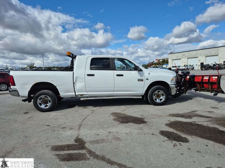 2012-dodge-2500-image-4