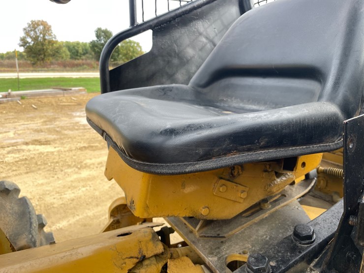 deere-440b-image-51
