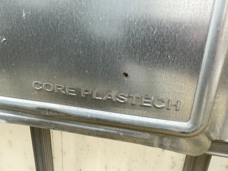 #3043-•-caged-poly-water-totes-image-11