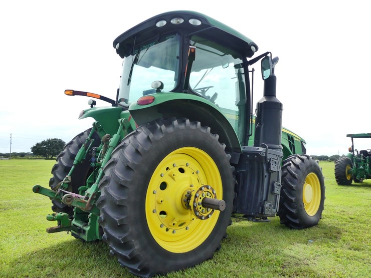 john-deere-8245r-image-3