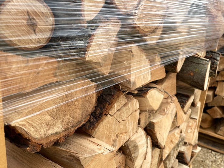 #3053-•-pallet-of-maple-firewood-image-8