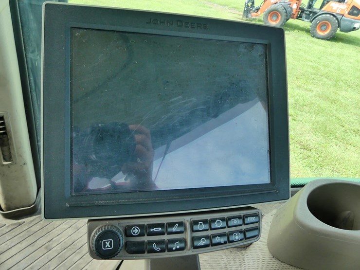 john-deere-8245r-image-15