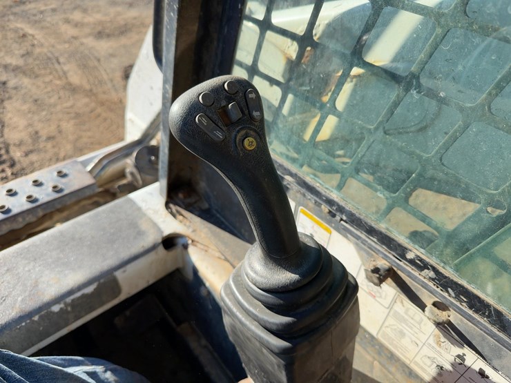 2007-bobcat-s185-image-18