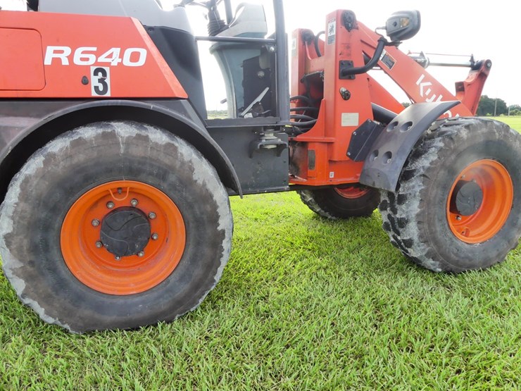 kubota-r640-image-6