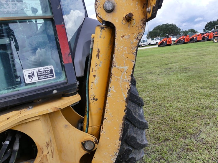 2015-deere-410l-image-8