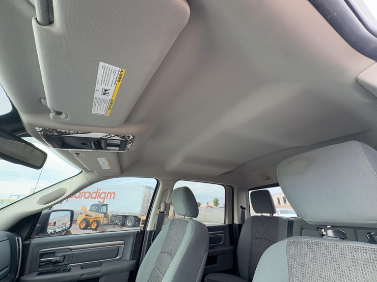 2014-dodge-1500-image-33