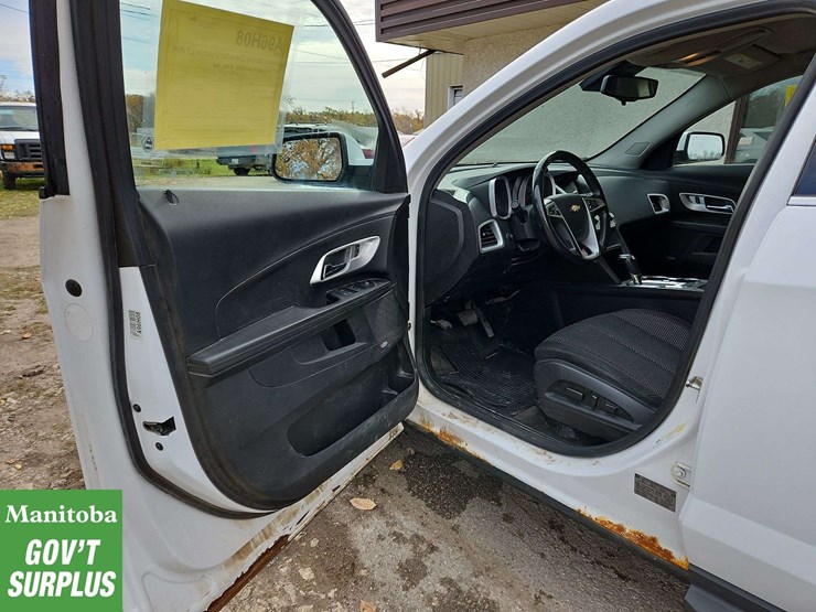 2017-chevrolet-equinox-image-15