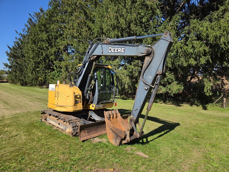 2017-deere-75g-image-2