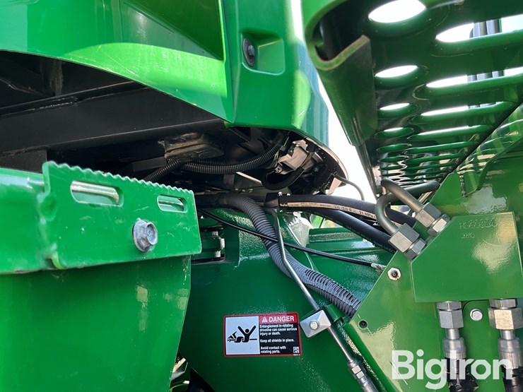 2020-john-deere-9370r-image-10