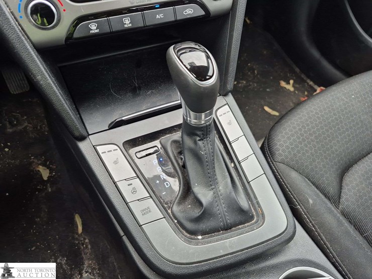 2017-hyundai-elantra-gl-4dr-sedan-image-20