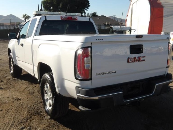 2016-gmc-canyon-image-4