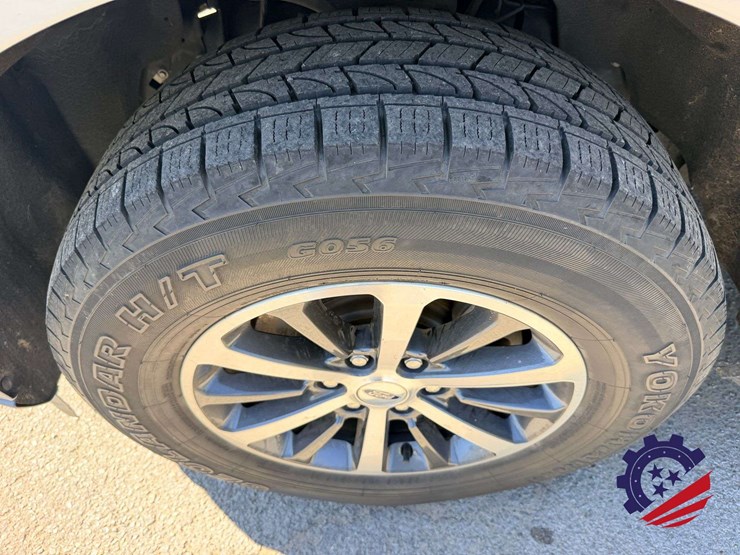 2021-ford-expedition-xlt-image-9