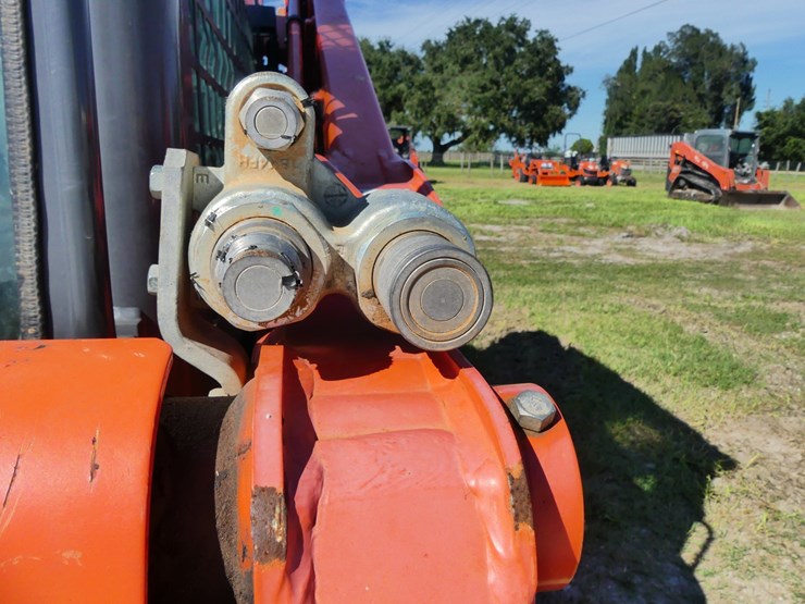 kubota-svl75-2-image-10