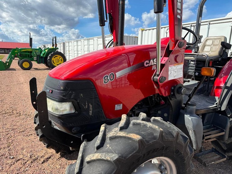 case-ih-farmall-80-image-32