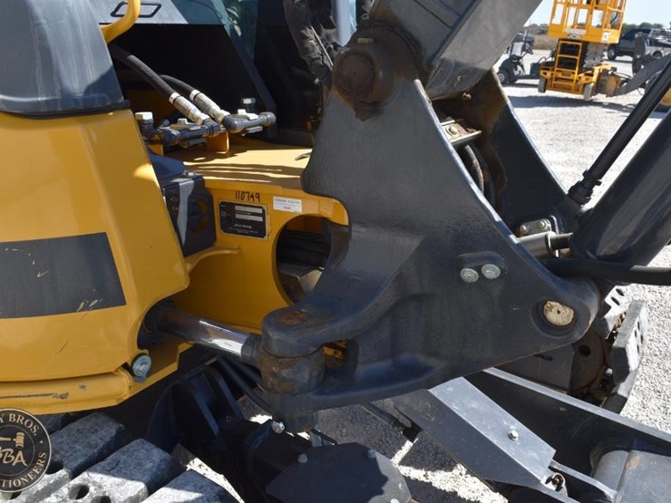 2023-deere-85-p-tier-image-38