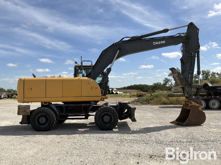 2011-deere-220dw-image-4