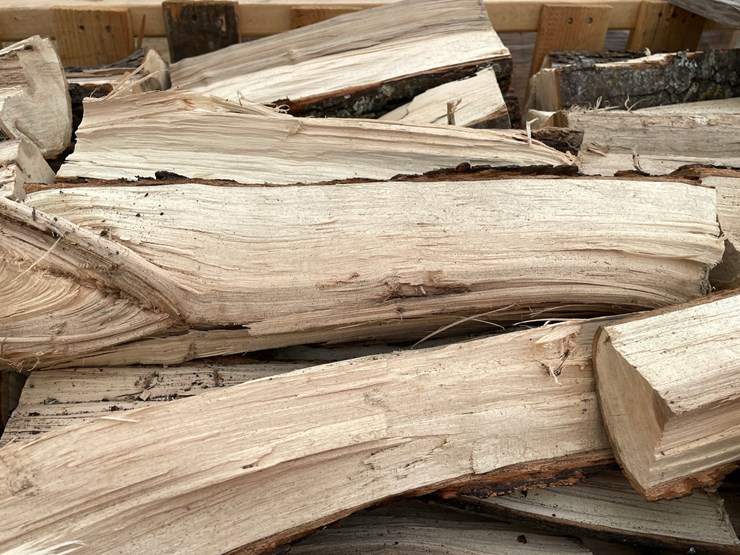#3053-•-pallet-of-maple-firewood-image-13