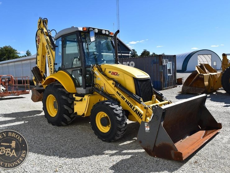 2013-new-holland-b110c-image-5