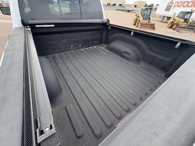 2014-dodge-1500-image-14