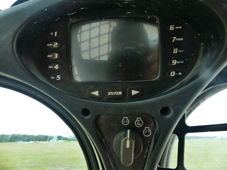 2022-bobcat-t450-image-18