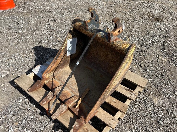john-deere-24-image-1