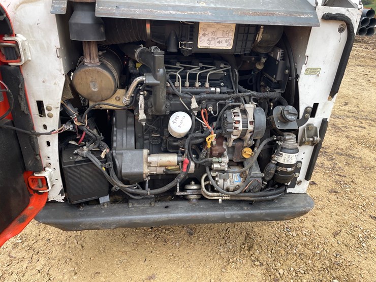 2015-bobcat-t550-image-30