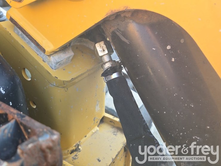 2019-caterpillar-299d2-image-24