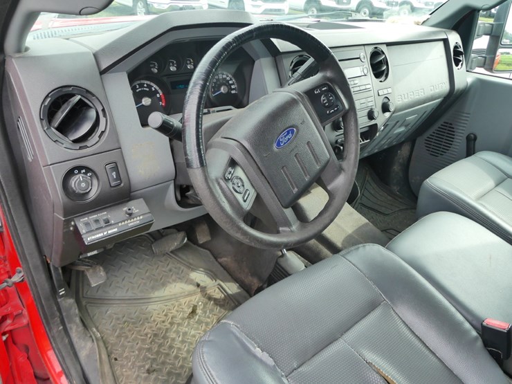 2016-ford-f250-xl-image-12
