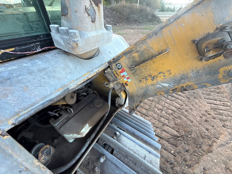 2005-caterpillar-d6n-lgp-image-35