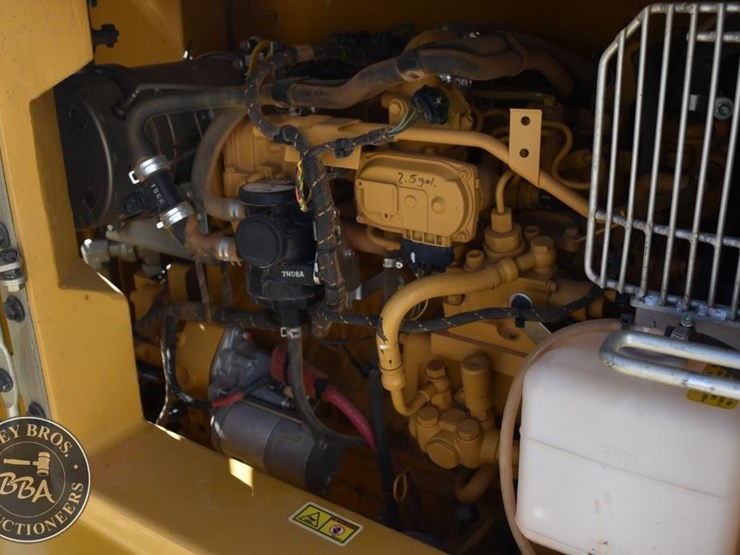 2023-caterpillar-306cr-image-52