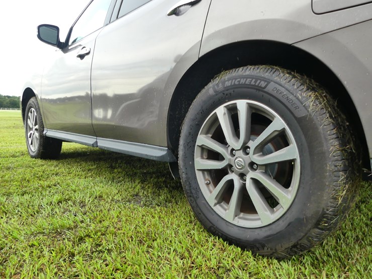 2014-nissan-pathfinder-image-5