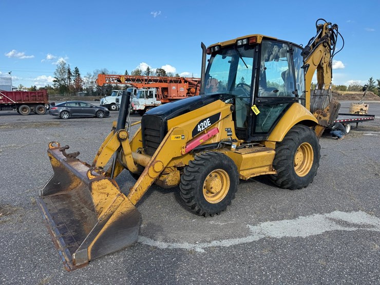 caterpillar-420e-image-1