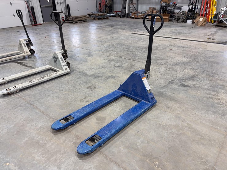 pallet-jack-image-1