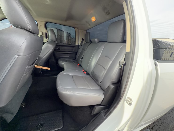 2014-dodge-1500-image-41