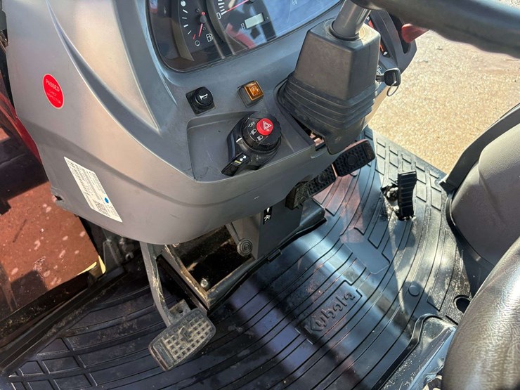 2021-kubota-mx5400dtc-image-13