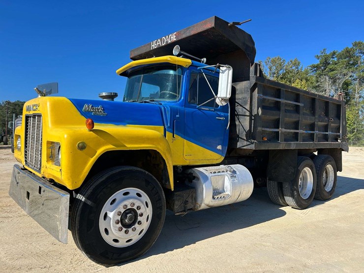 1989-mack-r688st-image-1