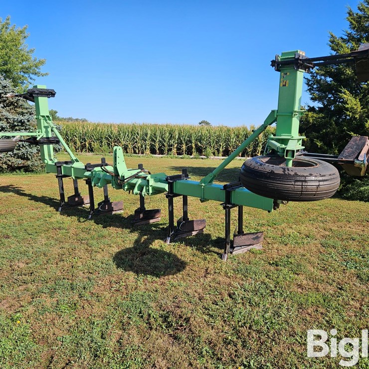 Orthman 8R36 Ditcher/Hiller