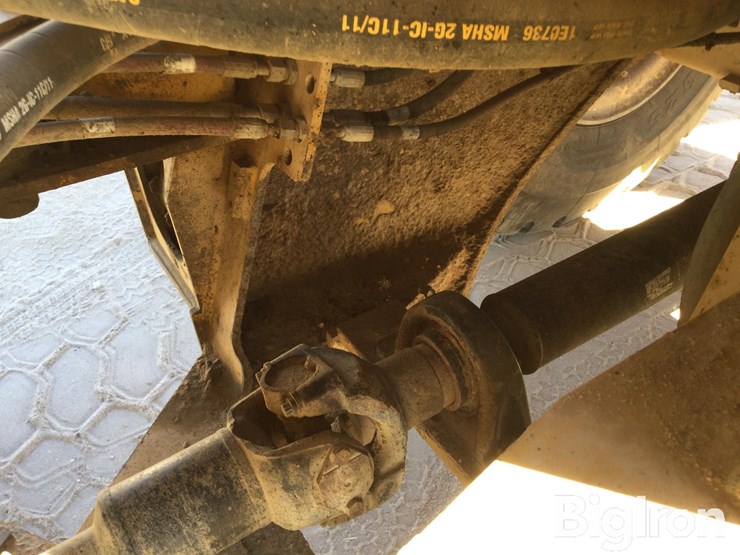 2013-caterpillar-950k-image-17