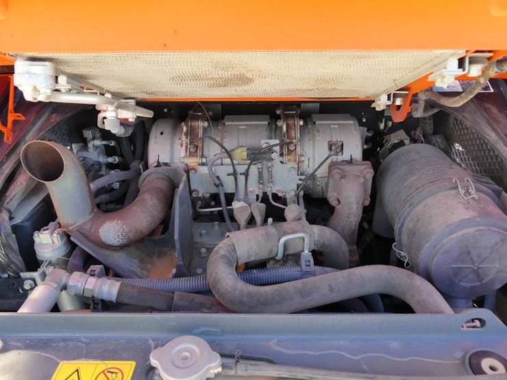 kubota-svl75-2-image-9