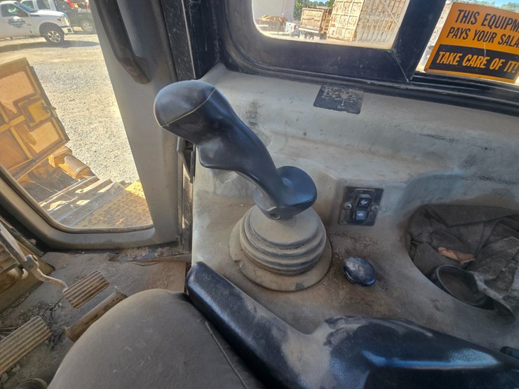 caterpillar-d6r-image-40