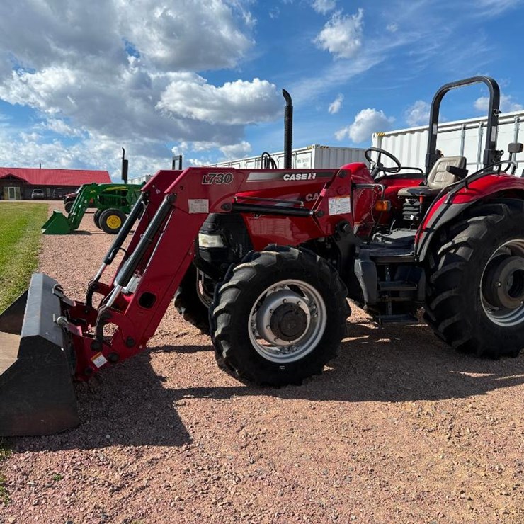 CASE IH FARMALL 80