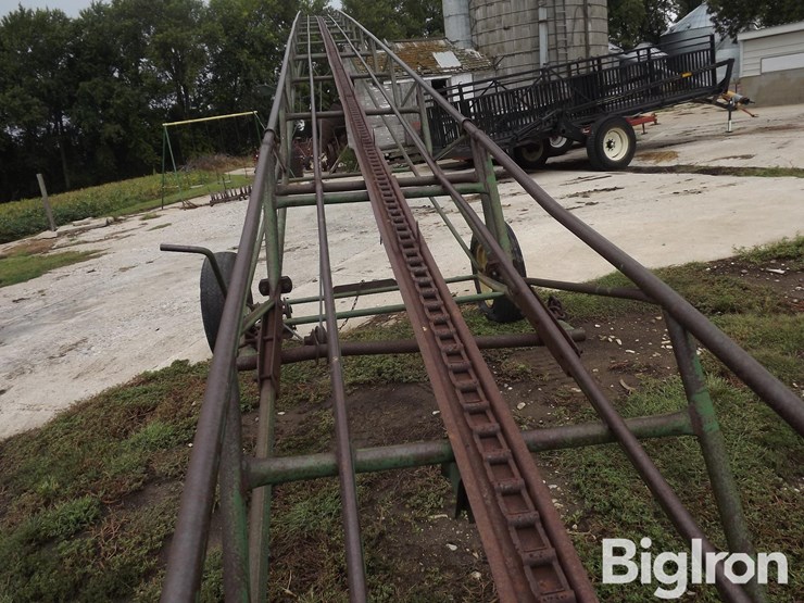 john-deere-200-image-14