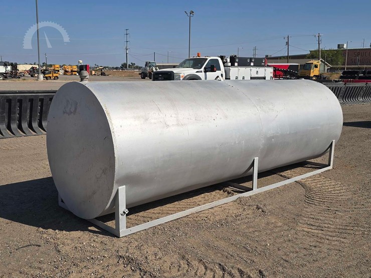 1,000-gallon-steel-skid-mounted-fuel-storage-tank-image-1