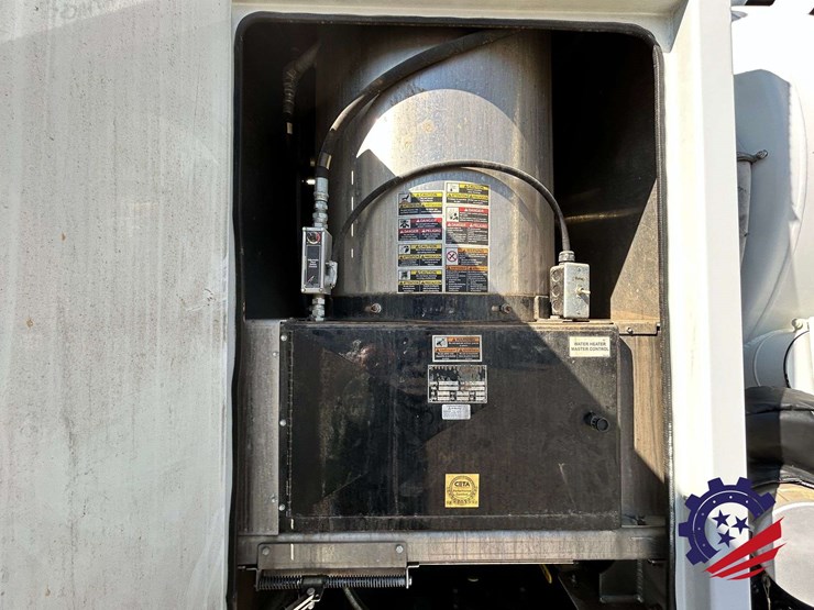 2020-peterbilt-567-image-64