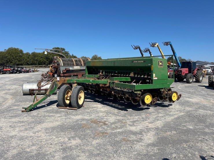 john-deere-750-image-1