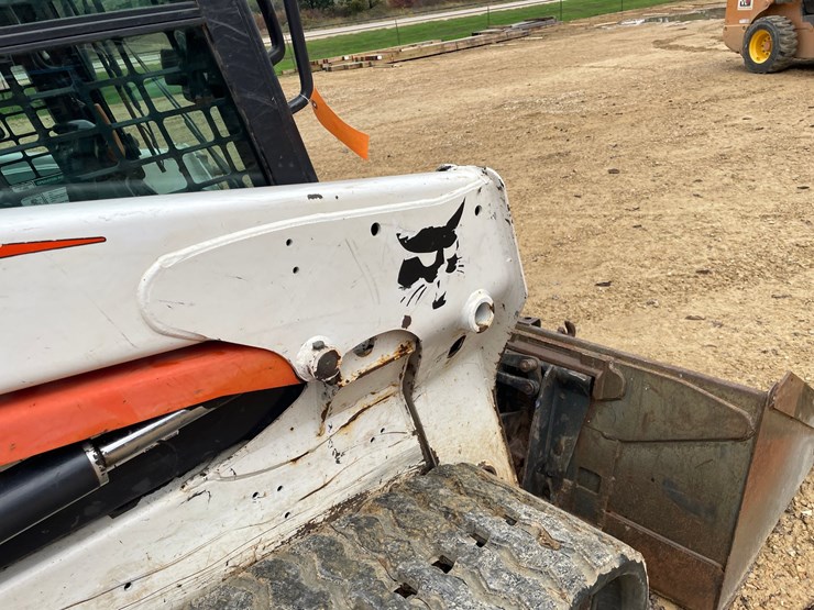 2015-bobcat-t550-image-13