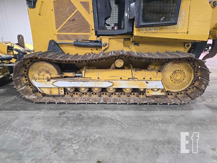 2022-deere-650k-lgp-image-23